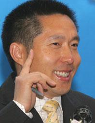 中央電視臺廣告經(jīng)濟(jì)信息中心主任、經(jīng)濟(jì)頻道總監(jiān)郭振璽