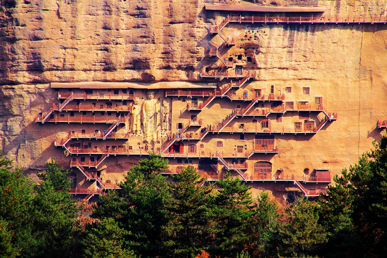 1586314962188221.jpg 張濤《絕壁佛國(guó)——麥積山》_副本.jpg