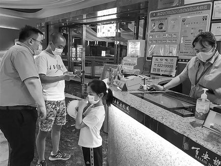 “好久不見，歡迎回來！”——探訪重啟后的蘭州電影院