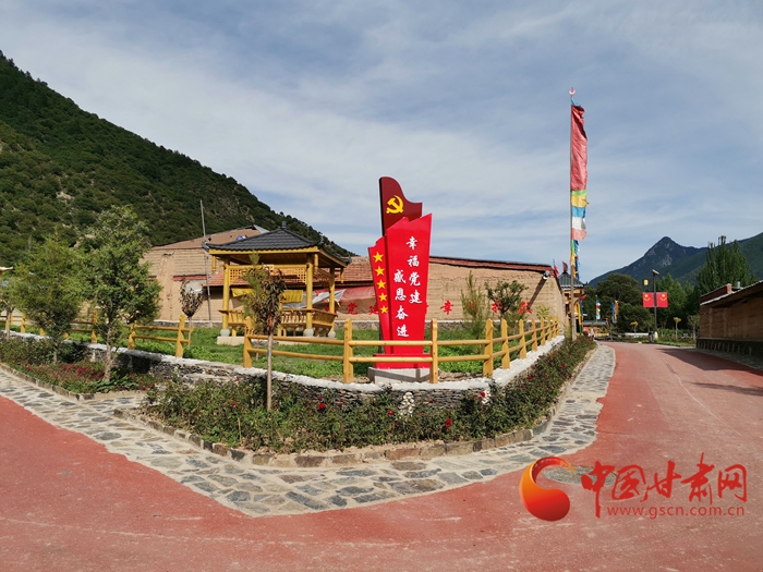 【蘭大新聞學(xué)子重走西北角】甘南迭部：村民吃上“文化飯”，搭上“旅游車”