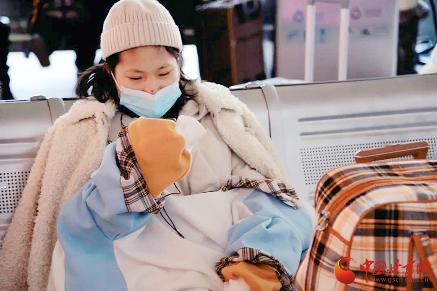 春運(yùn)故事：歸途的車站，有溫情、愛情，還有堅(jiān)守