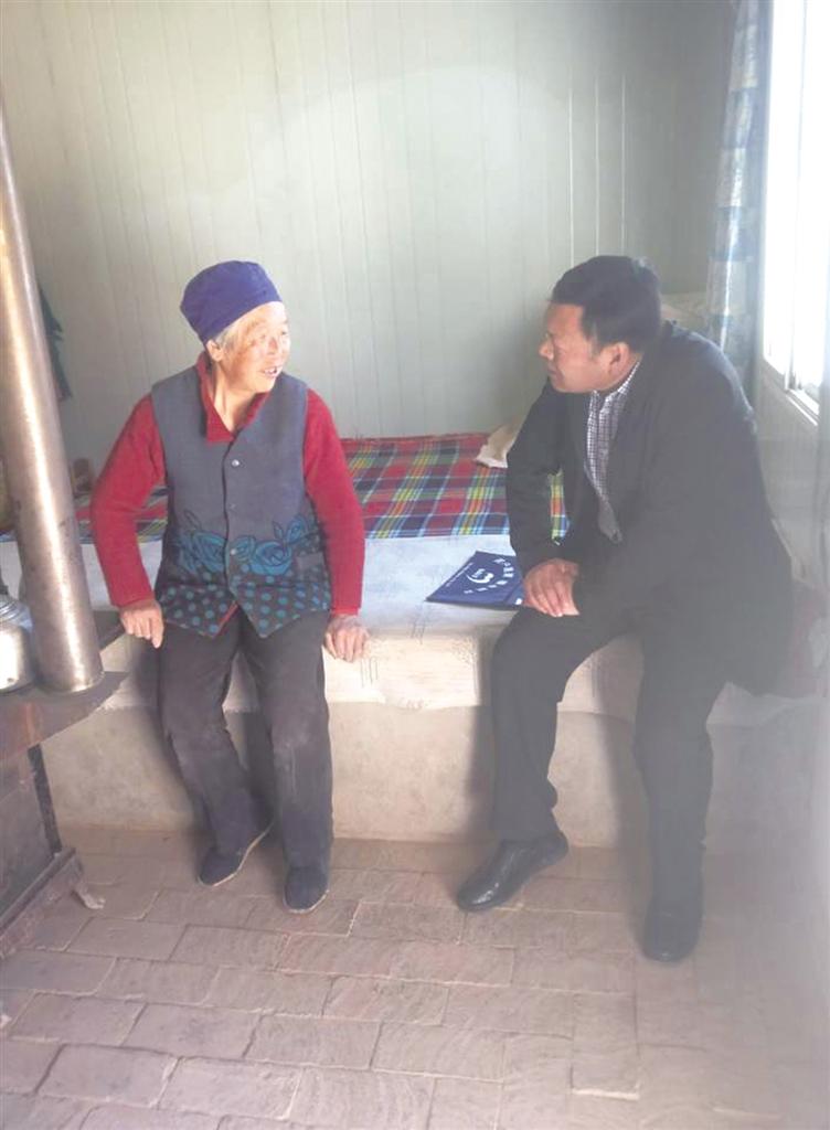 榆中縣扶貧開發(fā)辦公室黨組書記、主任王國福：建言獻(xiàn)策當(dāng)助手 沖鋒陷陣排頭兵