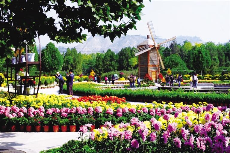 見(jiàn)縫播綠扮靚城市顏值 興辦實(shí)事提升居民幸福感 下足“繡花功夫”打造“品質(zhì)安寧”