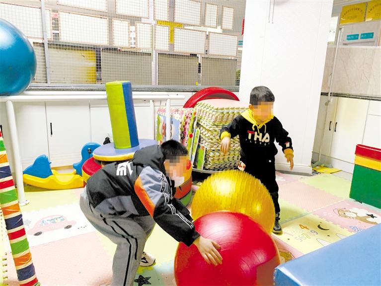 蘭州中醫(yī)腦病康復醫(yī)院70多名患者和家屬一起過大年