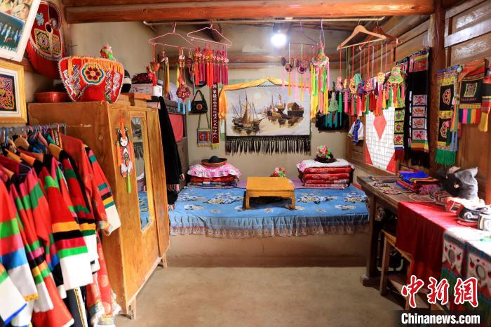 圖為土族文化展示?！⊙Φ?攝