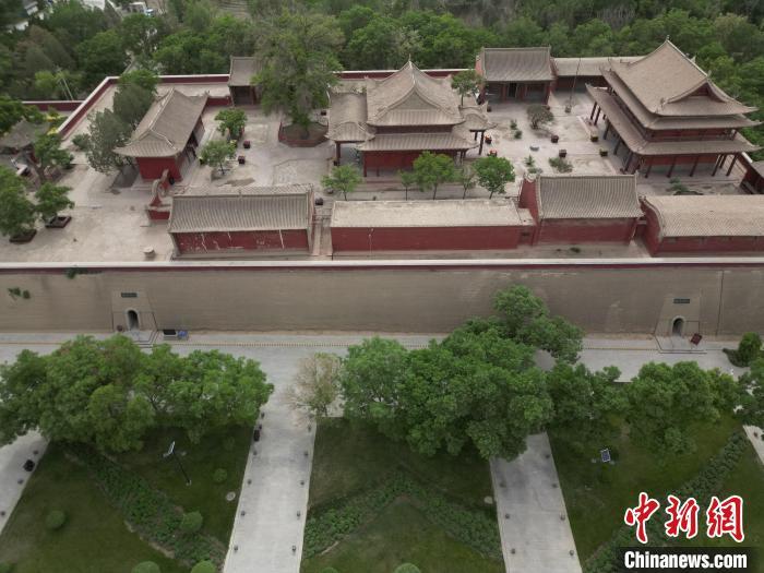 5月16日，航拍下的雷臺漢墓墓室入口。戴文昌　攝